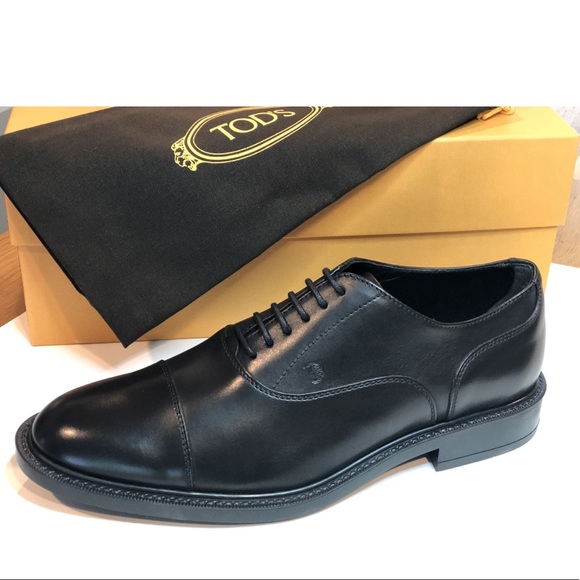 Tods Lace - Ups in leather. Rubber outsole with embossed rubber pebbles. - Picture 2 of 5